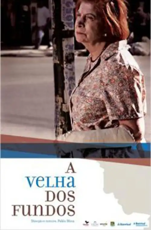 A Velha dos Fundos