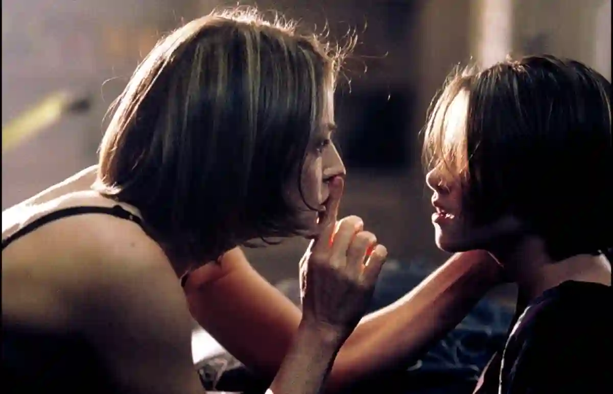 O Quarto do Pânico :: Revelada substituta de Jodie Foster no remake brasileiro 3 O Quarto do Pânico (2002)