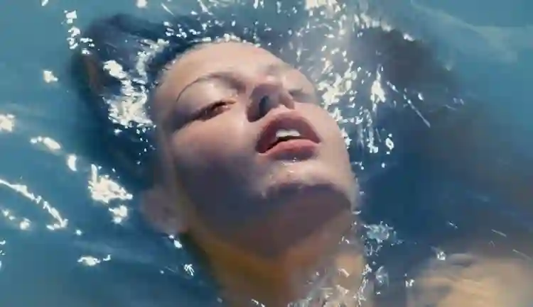 02 azul e a cor mais quente papo de cinema e1547915934256