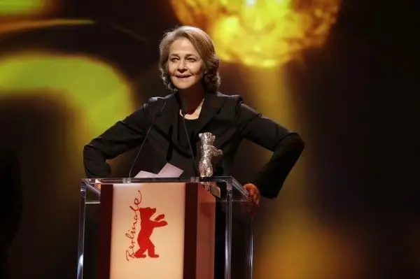 Charlotte Rampling receberá o Urso de Ouro honorário no Festival de Berlim 2019 2 20150214 charlotte rampling papo de cinema