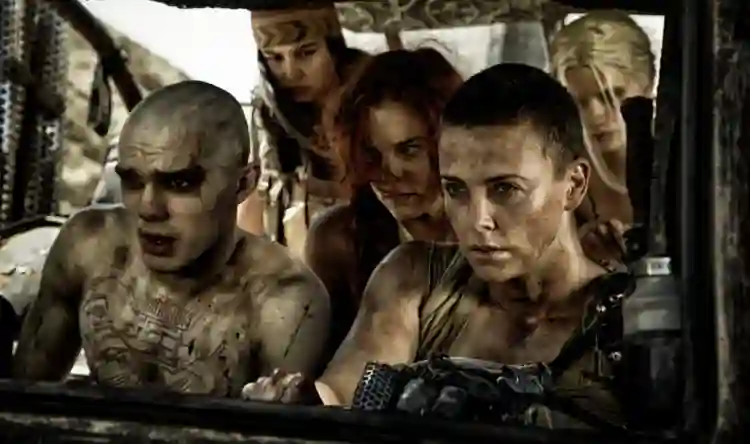 20150513 02 mad max estrada da furia papo de cinema e1555798547207