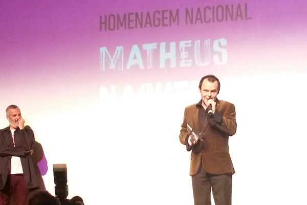 Matheus Nachtergaele recebe prêmio em Vitória - Foto: Rodrigo de Oliveira