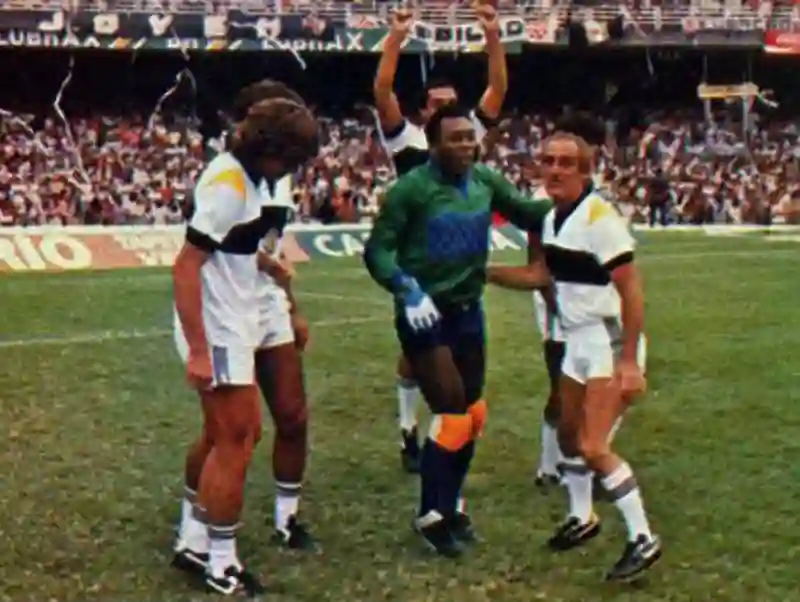 20210505 os trapalhoes e o rei do futebol papo de cinema 800 1