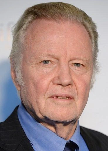 20161111 shiloh jolie pitt jon voight angelina jolie brad pitt 3 1 e1478870420488