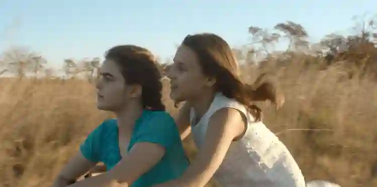 20170825 03 as duas irenes papo de cinema