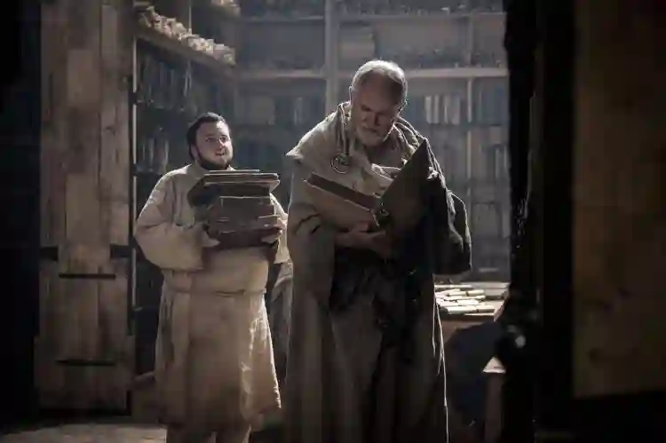 20170725 john bradley as samwell tarly and jim broadbent as archmaester ebrose photo helen sloan hbo
