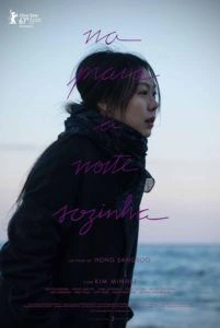 Na Praia à Noite Sozinha