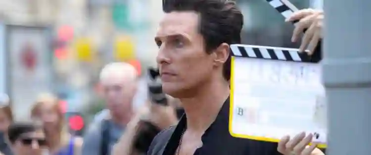 20171031 matthew mcconaughey sul set de la torre nera news