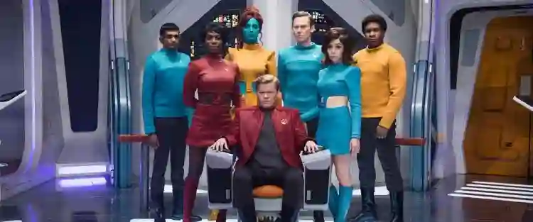 Black Mirror :: Assista ao trailer da 7ª temporada e saiba quando ela estreia (com continuação de episódio famoso) 2 Black Mirror: USS Callister