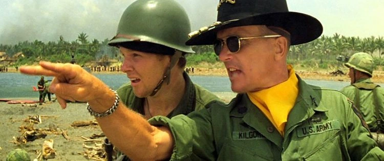 Robert Duvall em Apocalypse Now (1979)