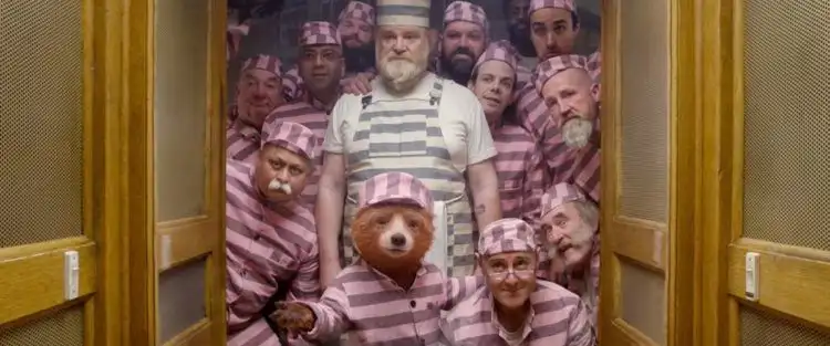 Sessão da Tarde :: Paddington 2, filme de hoje (20/02), tem Hugh Grant em uma de suas performances favoritas 2 Sessão da Tarde (20/02/2025): Paddington 2