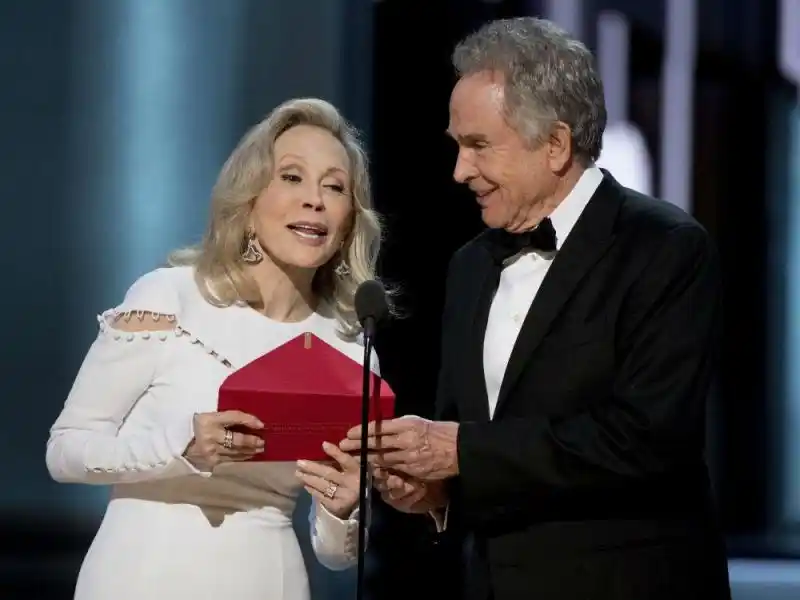 20180302 warren beaty faye dunnaway papo de cinema