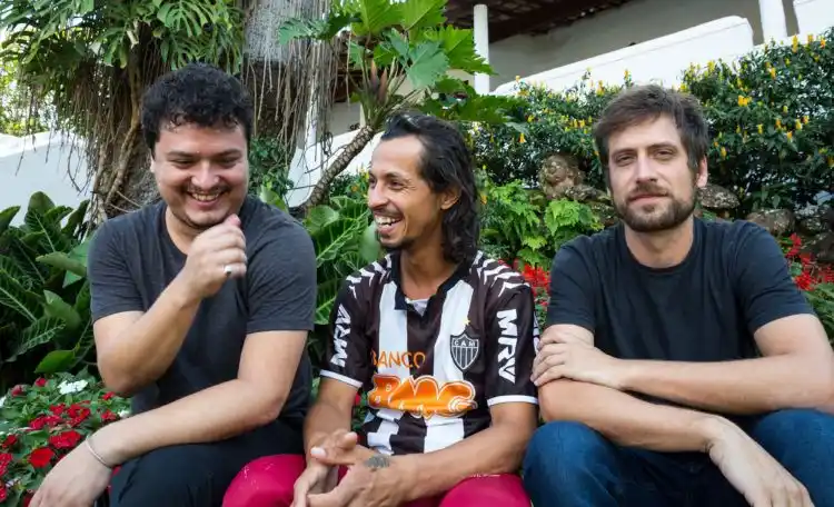 Arábia :: Entrevista exclusiva com Affonso Uchôa e João Dumans 2 20180323 affonso uchoa joao dumans juninhopapo de cinema
