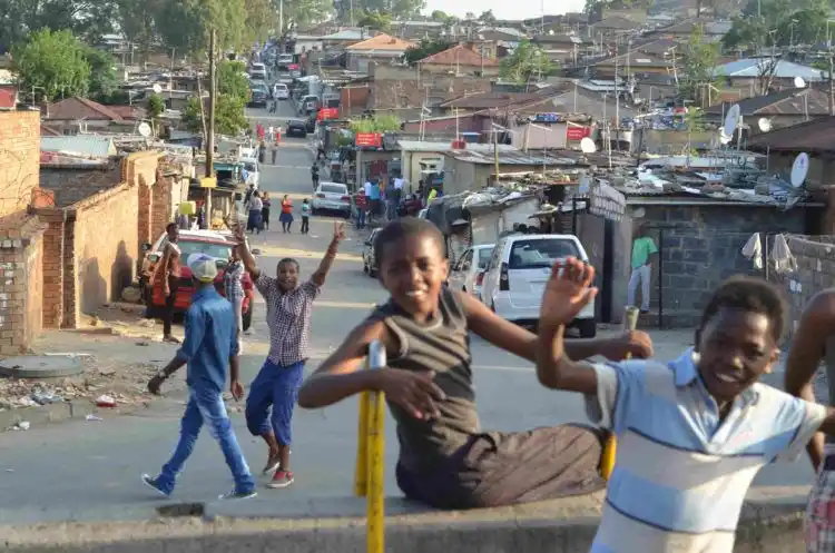 Policial Civil do Rio de Janeiro faz filme sobre as desigualdades sociais da África do Sul 2 20180402 logo ali papo de cinema2