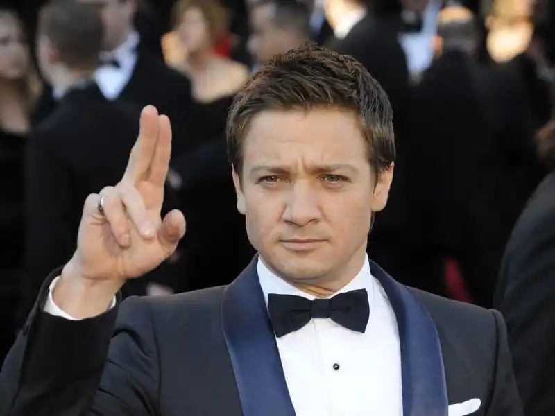 20180711 jeremy renner papo de cinema