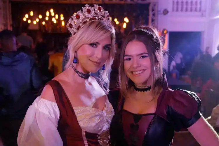 Set Visit :: Cinderela Pop 2 20180716 maisa silva e fernanda paes leme cintia e patricia foto 2 papo de cinema
