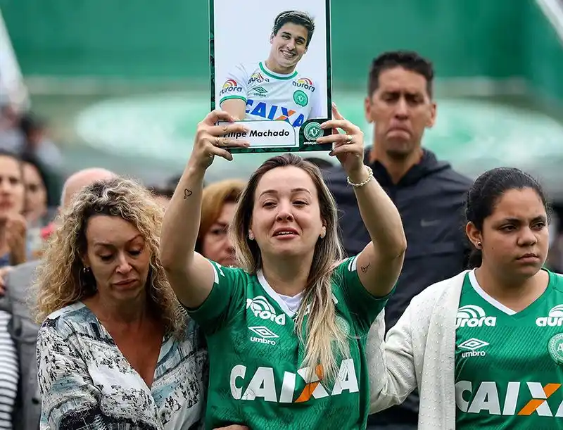 20180726 para sempre chape papo de cinema 800