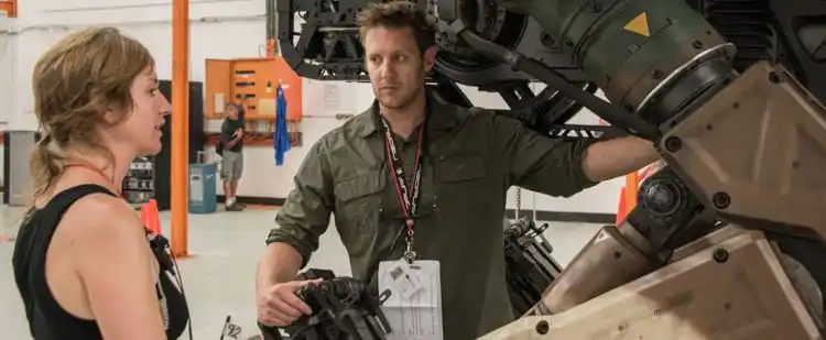 Gran Turismo :: Filme baseado em game está em desenvolvimento 2 20180914 neill blomkamp chappie behind the scenes 03