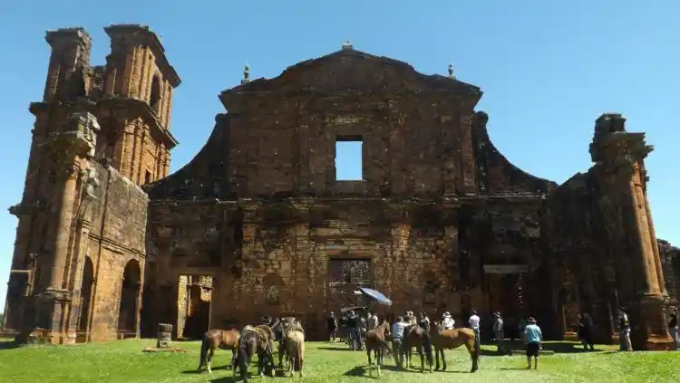 Set Visit :: A Cabeça de Gumercindo Saraiva 7 20181012 11. ruinas de sao miguel das missoes rs um dos principais cenarios das filmagens do longa acgs by tomas ruas