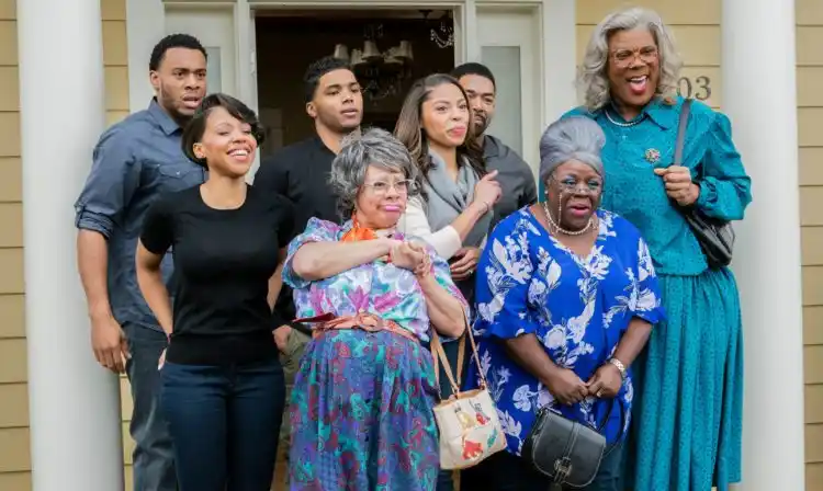 20190328 um funeral de familia 02 papo de cinema e1553805675349