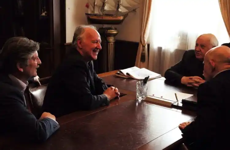 20190413 encontrando gorbachev 02 papo de cinema