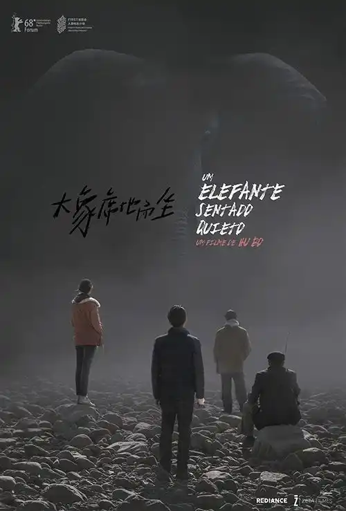 Um Elefante Sentado Quieto