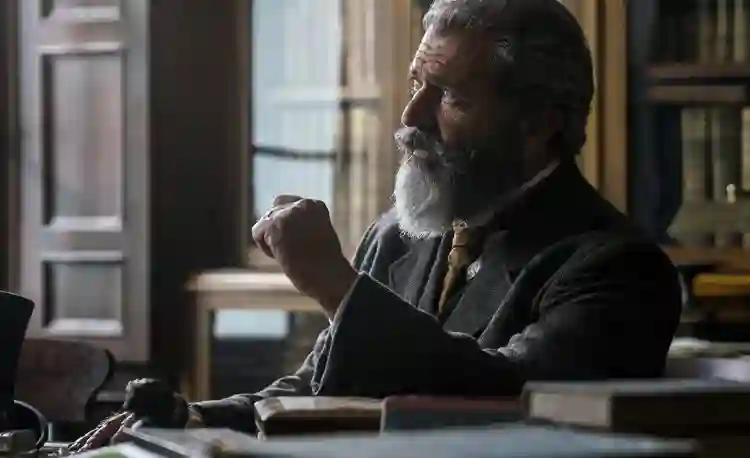 20190406 o genio e o louco 01 papo de cinema e1554591894664