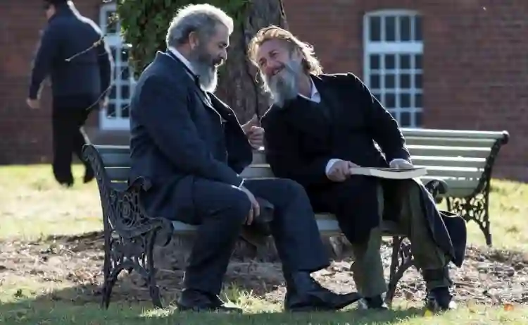 20190406 o genio e o louco 02 papo de cinema e1554591865849
