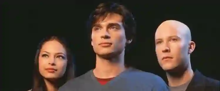 Tom Welling :: Superman atrás das grades? Ator é preso nos EUA! Mas o que ele tem feito desde o fim de Smallville? 2 Tom Welling e a equipe de Smallville