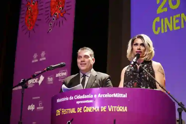26º Festival de Vitória :: Silvero Pereira antes e depois de Lunga 2 20190930 silvero pereira 00 papo de cinema