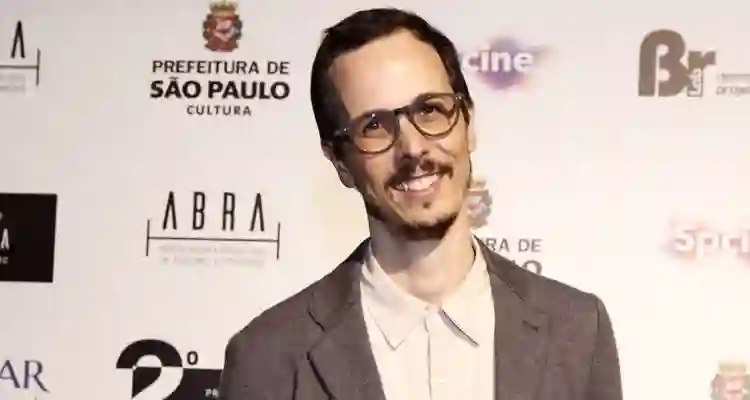 Domingo :: Entrevista exclusiva com Fellipe Barbosa, Clara Linhart e Lucas Paraízo 2 20191003 lp