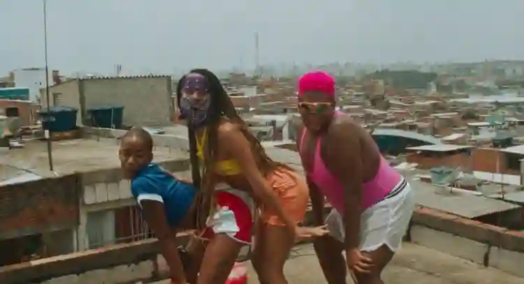 Mix Brasil 2019 :: Indianara, documentário sobre ativista trans, vence o Coelho de Ouro 3 20191120 bonde