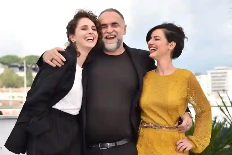 20191120 carol duarte karim e julia em cannes papo de cinema 1