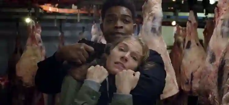 Chadwick Boseman doou parte do salário de Crime Sem Saída a Sienna Miller 2 20191125 crime sem sada papo de cinema 3 e1575479108777