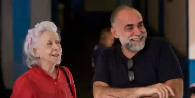 "Governo do desmonte e da morte" :: Karim Aïnouz reage à censura contra A Vida Invisível 2 20191211 fernanda karim avidainvisivel