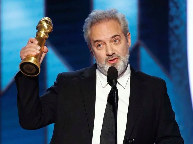 20200106 sam mendes onstage golden globes papo de cinema