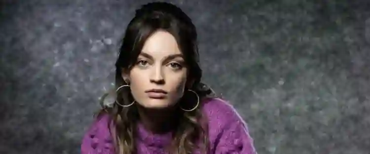 Biografia de Emily Brontë, autora de O Morro dos Ventos Uivantes, escolhe atriz principal 2 20200522 emma mackey papo de cinema 1200
