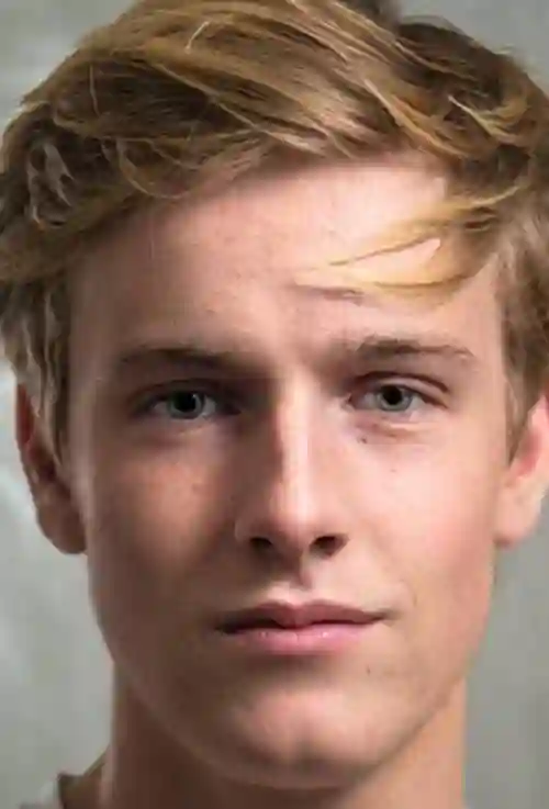 20200709 louis hofmann papo de cinema perfil