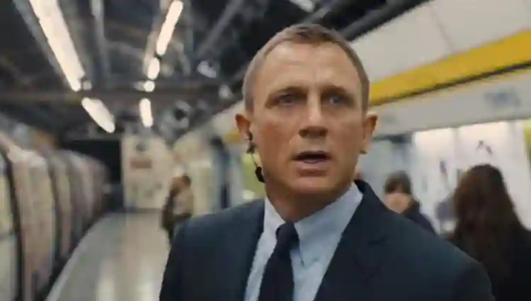 20200812 james bond 05