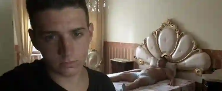 Agostino Ferrente :: "A autoironia é uma arma e a beleza é um remédio", afirma diretor de Selfie 3 20200821 selfie papo de cinema 3 e1598318114740