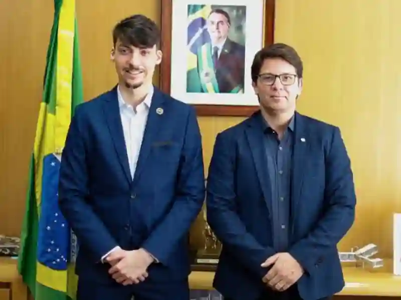 20200903 renan bolsonaro mario frias papo de cinema 800