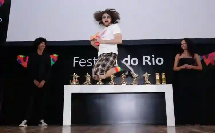 Alice Júnior :: “As pessoas querem entender esse filme, mas sempre de um jeito muito carinhoso”, revela o diretor Gil Baroni 7 20200916 gil baroni 02 papo de cinema e1600305399917