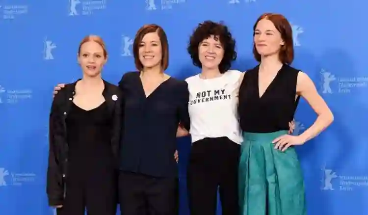 O Chão Sob Meus Pés :: “Nenhum ator aceitou ser coadjuvante de uma mulher nessa história”, revela Valerie Pachner 3 20210224 valerie pachner 05 papo de cinema e1614135774657