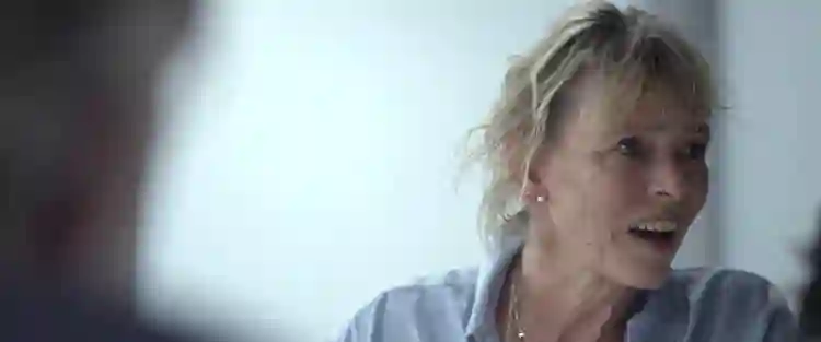 The Fam :: "A sexualidade é um direito de todos, e nós, adultos, temos a responsabilidade de ensinar isso aos jovens", afirmam Fred Baillif e Claudia Grob 6 20210309 claudia grob the fam papo de cinema 1 1
