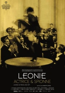 Leonie, Atriz e Espiã