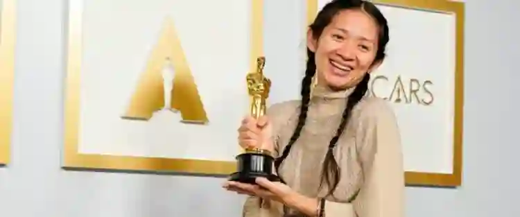 Os Eternos :: Chefão da Marvel diz que Chloé Zhao manteve seu “estilo próprio” 2 20210426 chloe zhao oscar papo de cinema e1619414945947