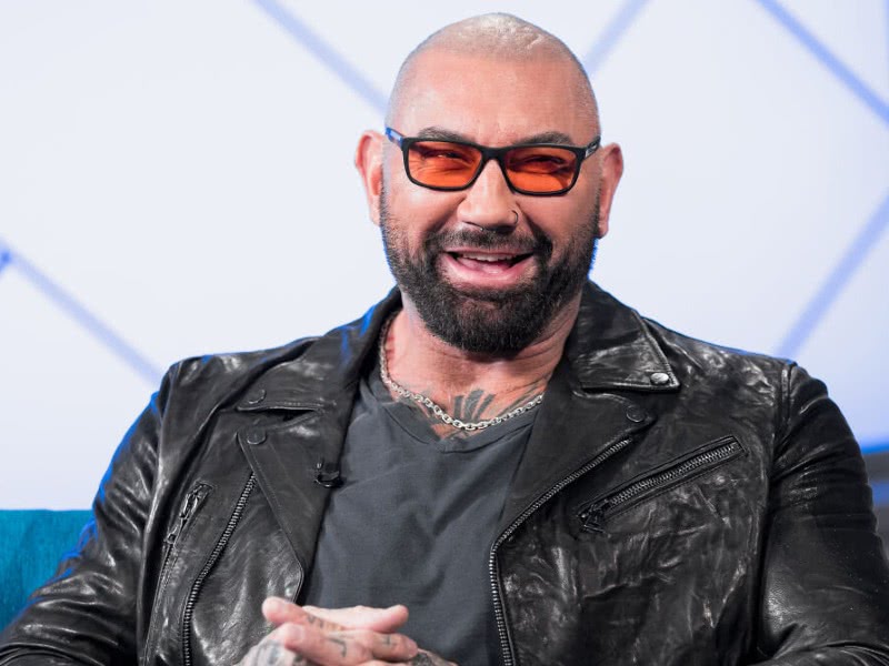 Entre Facas e Segredos  Sequência terá Dave Bautista no elenco