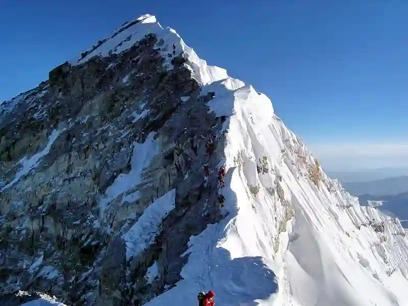 Trio de peso estrelará filme ambientado no monte Everest 2 20210617 everest papo de cinema