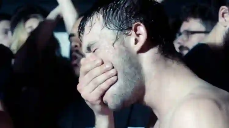 Sauvage :: “Não é um filme gay. É outra coisa. É sobre um homem livre que está apaixonado”, revela o diretor Camille Vidal-Naquet 4 20210704 sauvage papo de cinema