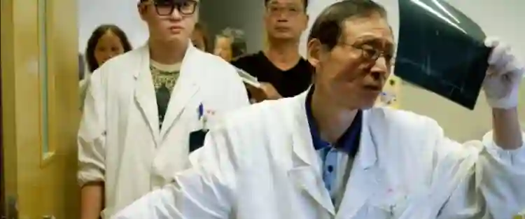 H6 :: "O hospital é um microcosmo da China atual", afirma a diretora Ye Ye 6 20210723 h6 papo de cinema 2